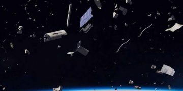 Científicos piden un pacto global que proteja la Tierra de la basura espacial