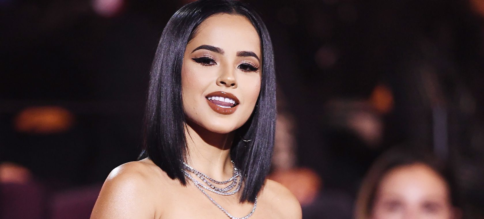 Becky G Lanza Con Omega Su Tema Arranca Enfoque Noticias