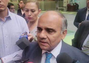 Senadores del bloque opositor presentaron acción de inconstitucional en contra de la segunda parte del plan B