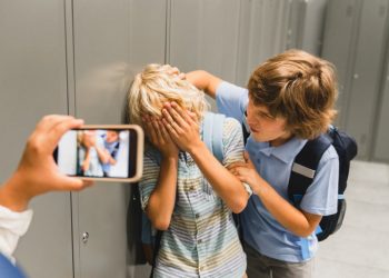 Bullying sigue creciendo, se debe atacar de forma coordinada: Padres de Familia