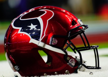 La NFL multa a los Texans con 175.000 dólares por violar el tope salarial