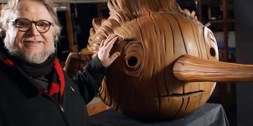 Guillermo del Toro gana el Oscar a Mejor Película Aminada