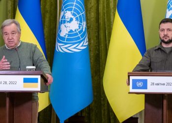 Guterres y Zelenski se reúnen en Kiev para abordar búsqueda de paz justa