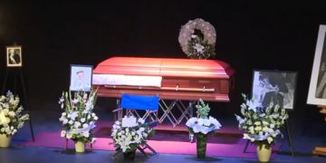 Ignacio López Tarso recibe homenaje en último teatro donde actuó