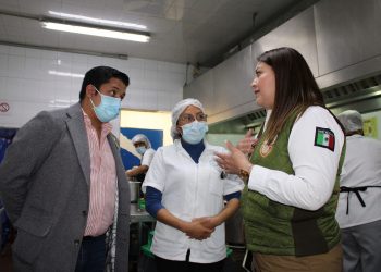 Recorre cónsul general de Colombia la Estación Migratoria del INM en la Ciudad de México