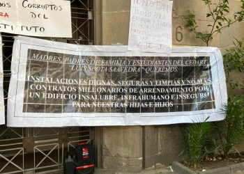 Alumnos y padres de familia del CEDART Luis Spota del INBAL, exigen la destitución de la directora del plantel