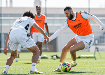 Entrenamiento del Madrid con Benzema y con el Castilla