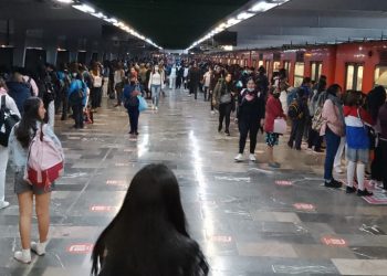 ¡Toma tus precauciones! Hay avance lento en la Línea 3 del Metro