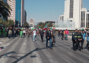 Marchan en la CDMX en apoyo a soldados encarcelados