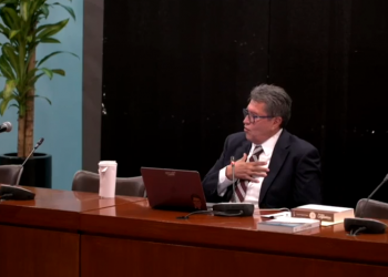 Monreal reconoce “desarreglo institucional” luego de que un juez dio 3 días al Senado para nombrar a 2 comisionados del INAI