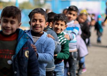 Niños europeos se enfrentan a la guerra, la polución y la pobreza: UNICEF