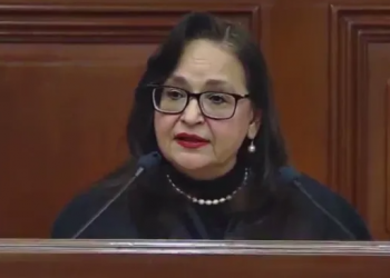 AMLO ataca de nuevo a ministros de la SCJN