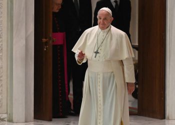 Papa Francisco elimina las casas gratuitas o baratas para cardenales y dirigentes