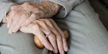 El Senado francés aprueba reforma de pensiones