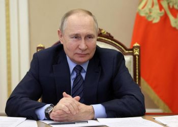 Asegura Putin que contienda en Ucrania busca garantizar supervivencia de Rusia