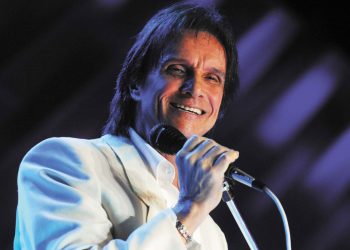 El cantautor Roberto Carlos lanzará nuevo disco en español