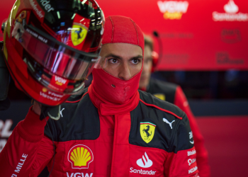 Decidimos no rodar mucho en lluvia: Sainz