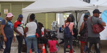 Niños migrantes en frontera sur de México encuentran alivio en ayuda de ONG