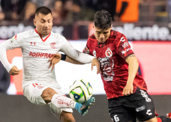 Tijuana y Toluca brindan un entretenido empate a tres goles