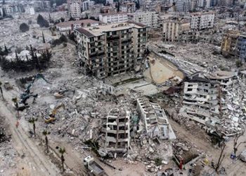 El saldo de muertes por terremotos en Turquía supera los 50,000