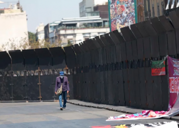 Defiende senadora de morena instalación de vallas metálicas en Palacio Nacional de cara al 8M