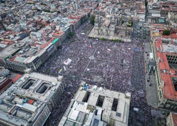Gobierno de la CDMX estima que 500 mil personas asistieron a evento de López Obrador en el Zócalo