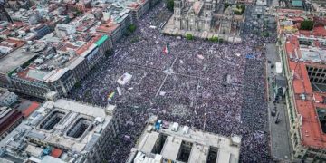 Gobierno de la CDMX estima que 500 mil personas asistieron a evento de López Obrador en el Zócalo
