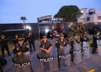 Perú decreta estado de emergencia en sus fronteras