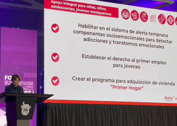 Reciben jóvenes del Tec de Monterrey a Delfina Gómez; presenta sus “Propuestas del Pueblo por el Cambio”