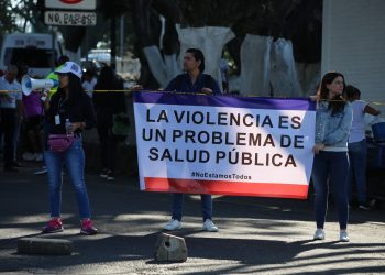 Exigen estudiantes seguridad con pliego petitorio