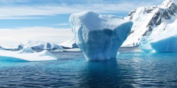 Científicos estudian las propiedades eléctricas del manto terrestre bajo la Antártida