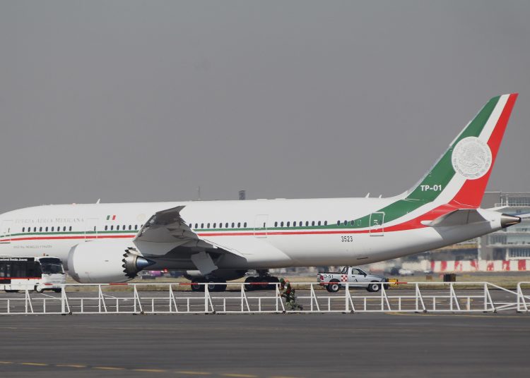 Vista general del avión presidencial, que el gobierno de México, que encabeza Andrés Manuel López Obrador tiene a la venta por considerarlo un lujo excesivo. EFE/Mario Guzmán/Archivo