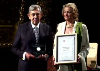 Cuauhtémoc Cárdenas fue galardonado con este premio