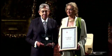 Cuauhtémoc Cárdenas fue galardonado con este premio