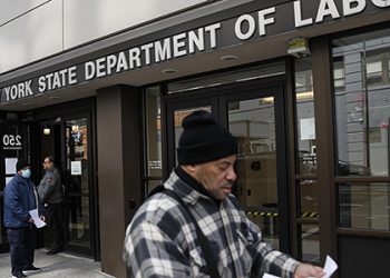 La tasa de desempleo en EU bajó una décima en marzo hasta el 3,5 %