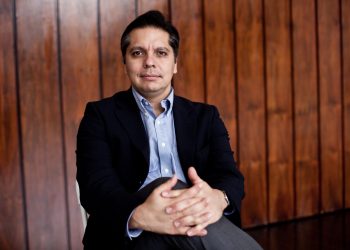 Al regresar a la SFP la posibilidad de realizar contrataciones indica que no funcionó trasladarlas a Hacienda: Bohórquez