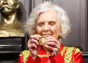Se empaña entrega de la medalla Belisario Domínguez a Elena Poniatowska