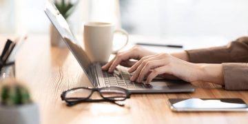 Experto recomienda atender estrés laboral para evitar afectaciones de salud