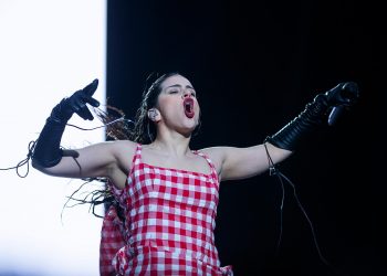 ¿Cuánto le pagarán a Rosalía por presentarse en el Zócalo?