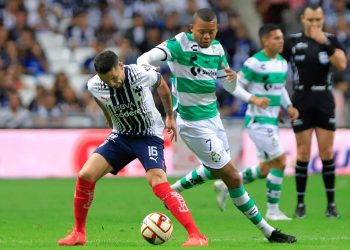 Santos en el último minuto saca triunfo ante Monterrey
