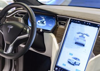 Tesla enfrenta una demanda colectiva por invasión de la privacidad