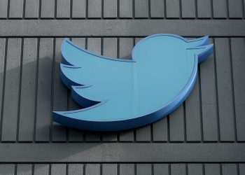 Twitter retira la verificación a este diario de Estados Unidos