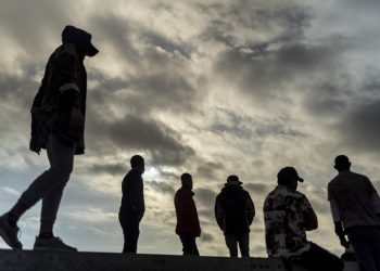 Esto cobran los “polleros” a migrantes ante el fin del Título 42