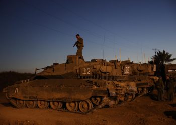 Israel ataca Gaza tras día intenso de disparos