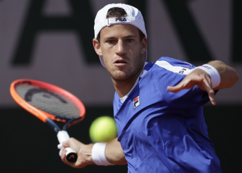 Schwartzman pasa con comodidad a la tercera ronda en París
