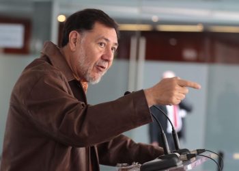 Reclama Gerardo Fernández Noroña a AMLO que lo excluya como corcholata presidencial