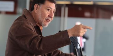 Reclama Gerardo Fernández Noroña a AMLO que lo excluya como corcholata presidencial