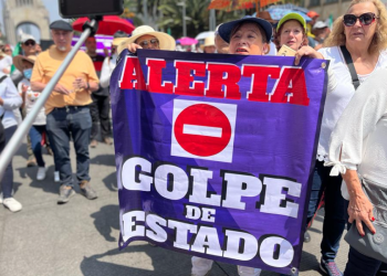 Cientos de ciudadanos salen en defensa de la SCJN