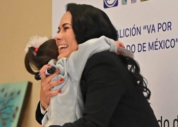 Firma Alejandra del Moral pacto por la primera infancia mexiquense