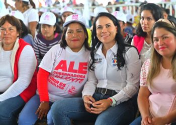 Agradece Alejandra Del Moral esfuerzo de las madres mexiquenses para sacar adelante a sus familias